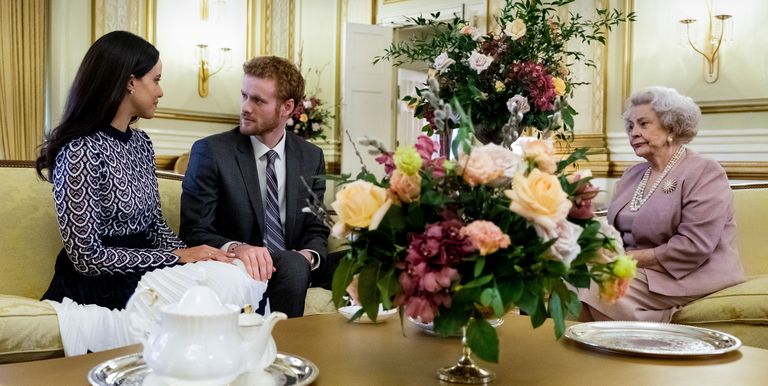 meghan-meeting-queen-1525893085